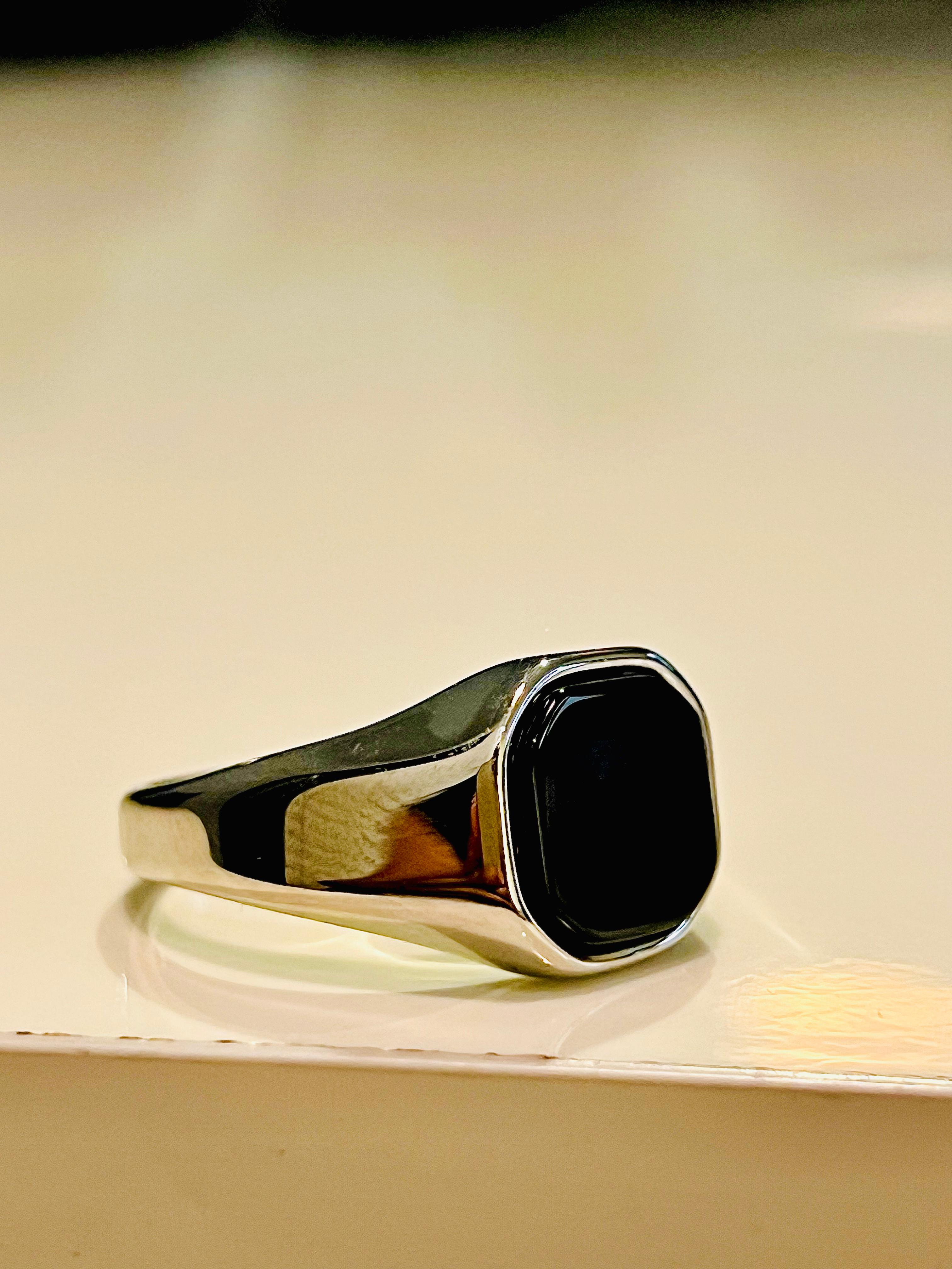 Stainless Steel Men’s Ring – Elegant Black Face Kstylez